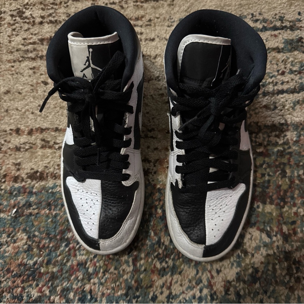 Jordan 1 Mids SE. Women’s 7.5